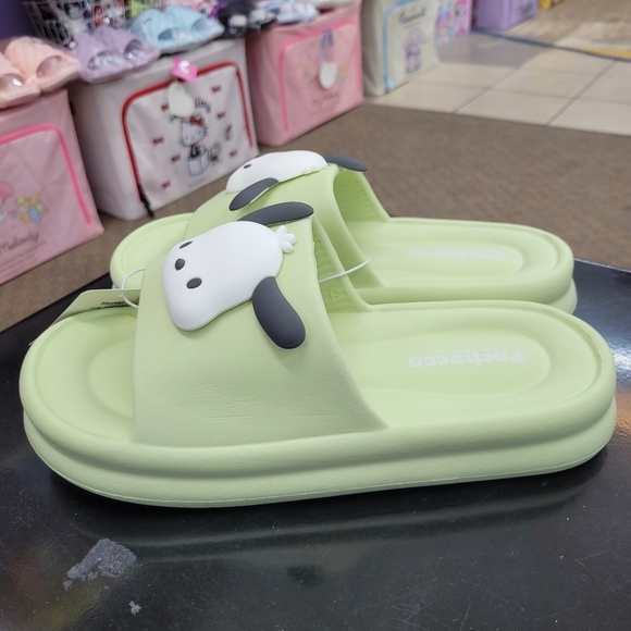 Brand New Sanrio Pochacco Big Charm Slippers US 8.5 - Picture 4 of 9